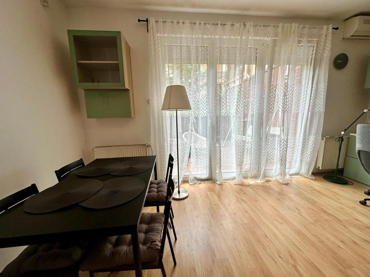S3 Residences Ilka Studio Serviced Cozy Appartment Budapest Exteriör bild